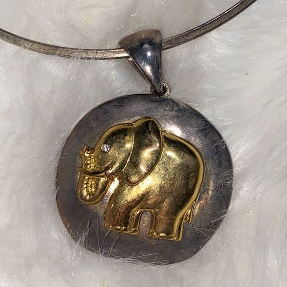 Fitz & Co Matching Elephant Necklace & Earring Set - Picture 3 of 6